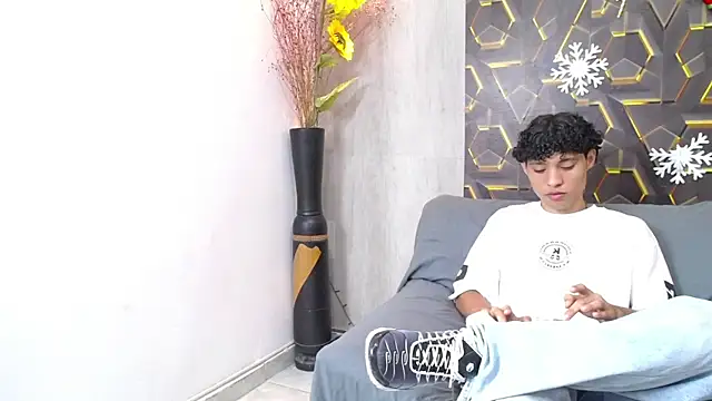 the nugge online show from December 2025 08:01:02 PM