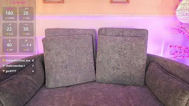 MeganLowell online show from April 2026 07:10:02 PM