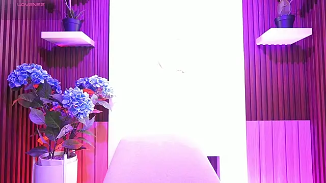 MeganLowell online show from February 2026 11:32:01 AM