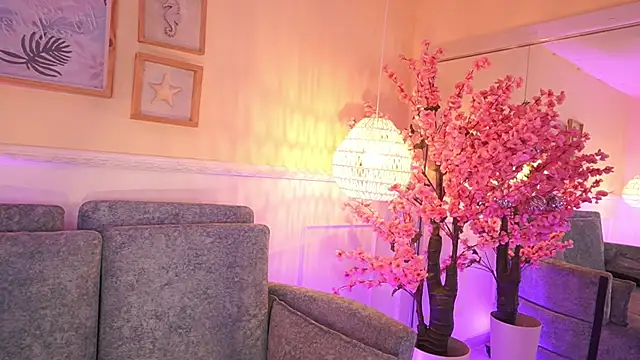 MeganLowell online show from February 2026 06:59:01 PM