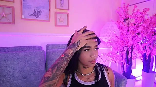 MeganLowell online show from February 2026 07:05:01 PM