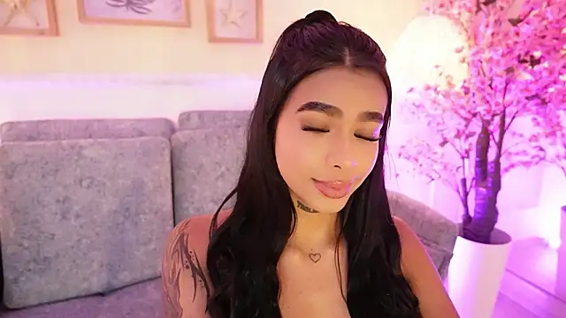 MeganLowell online show from March 2026 06:58:02 PM