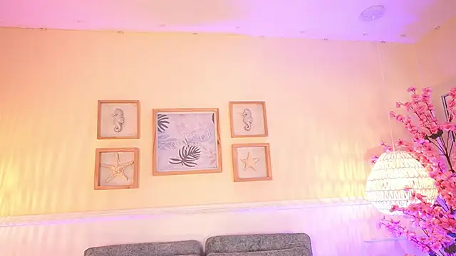 MeganLowell online show from April 2026 07:04:02 PM