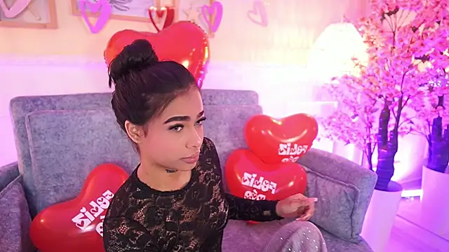 MeganLowell online show from February 2026 07:25:01 PM