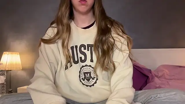 Martimartinaxx online show from April 2026 08:21:01 PM