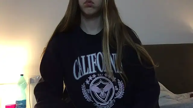 Martimartinaxx online show from March 2026 07:58:01 PM