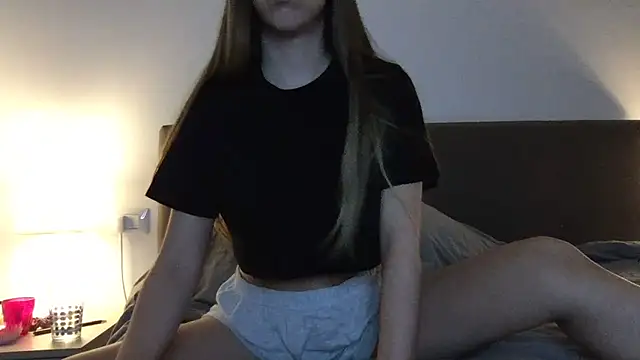 Martimartinaxx online show from May 2026 07:40:02 PM