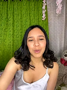 Esmerald 1111 online show from November 2025 10:48:01 AM