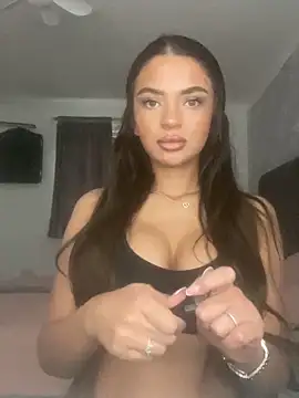 HazelBeautx online show from November 2025 10:05:01 AM