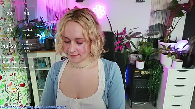 xzoeyryanx online show from February 2026 06:32:01 PM