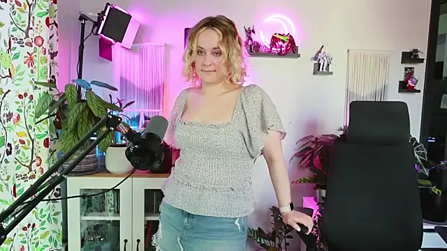 xzoeyryanx online show from July 2026 04:30:02 PM