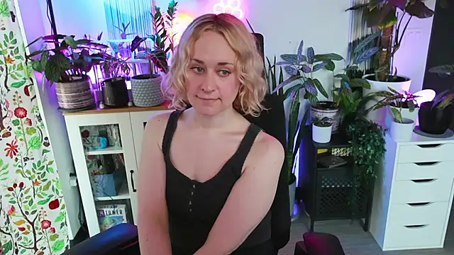 xzoeyryanx online show from February 2026 09:32:01 PM