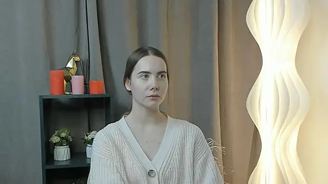 MoonBenne online show from November 2025 08:28:02 AM