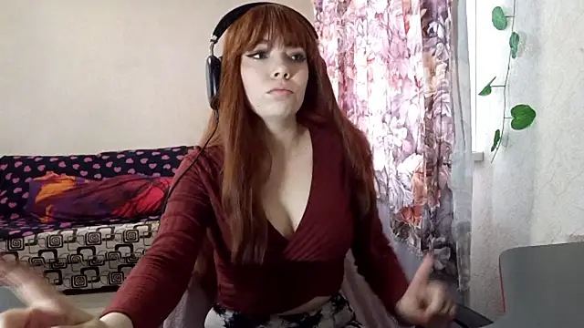 LaceCaty online show from November 2025 07:09:01 AM