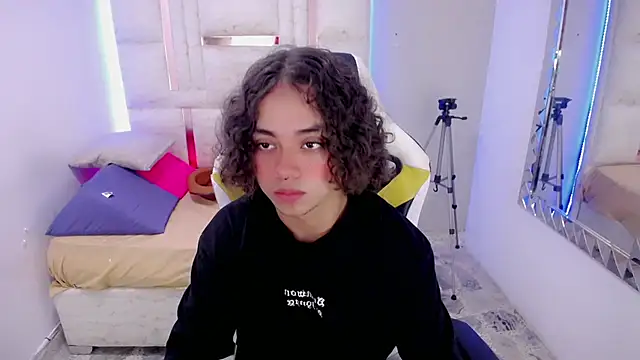 Snapshot of Stein_2 chatting on November 2025 09:07:01 PM Stein 2 online show from November 2025 09:07:01 PM