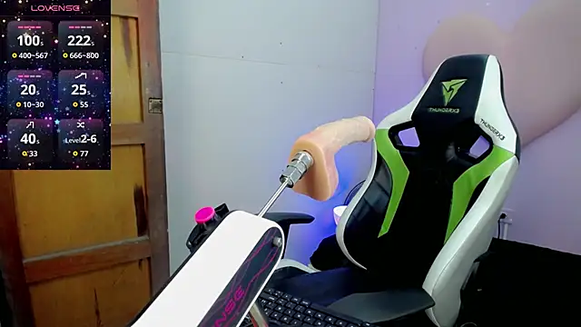 Snapshot of Isabella_saenzz_ chatting on December 2025 04:13:02 AM Isabella saenzz online show from December 2025 04:13:02 AM