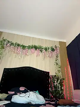 Snapshot of ArielleMillerr- chatting on January 2026 06:22:01 PM ArielleMillerr- online show from January 2026 06:22:01 PM