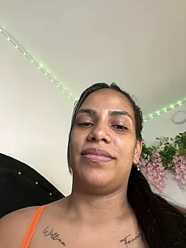 ArielleMillerr- online show from April 2026 05:20:01 PM