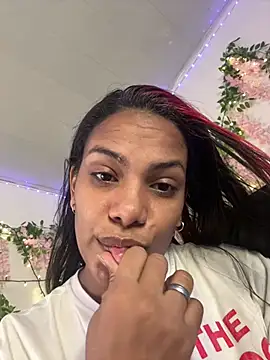 ArielleMillerr- online show from July 2026 05:50:02 PM