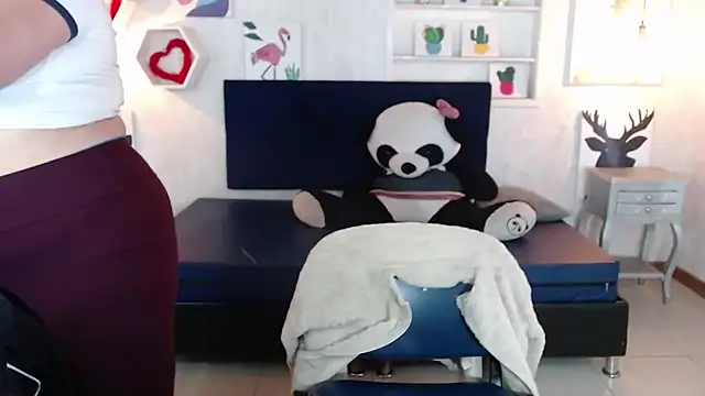 danna garza online show from February 2026 02:02:01 PM