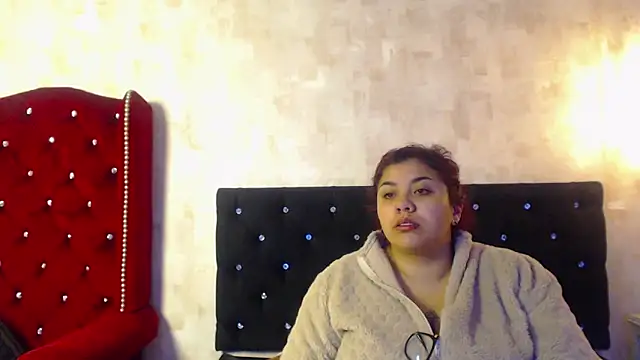 danna garza online show from November 2025 04:35:02 AM