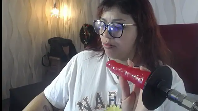 danna garza online show from December 2025 04:50:01 AM