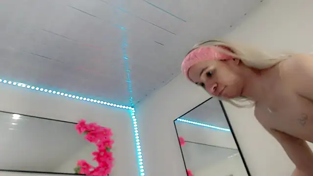 Karla hot777 online show from April 2026 01:25:02 PM