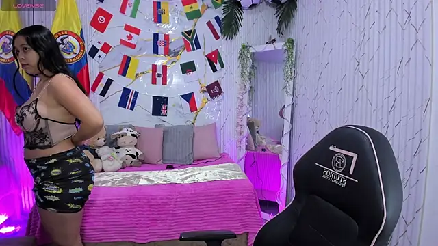 Snapshot of Canndyy_tay1 chatting on July 2026 11:43:01 AM Canndyy tay1 online show from July 2026 11:43:01 AM