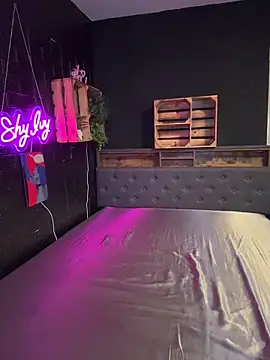 Shy-Ivy online show from December 2025 10:36:01 PM