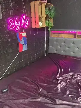 Shy-Ivy online show from March 2026 10:15:02 PM