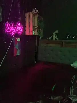 Shy-Ivy online show from April 2026 08:15:02 PM