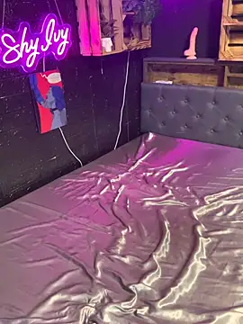 Shy-Ivy online show from November 2025 09:15:04 PM