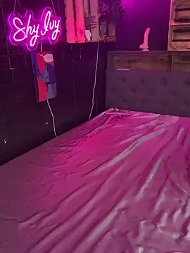 Shy-Ivy online show from December 2025 10:32:01 PM