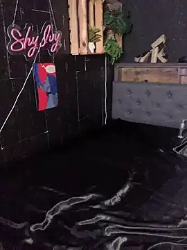 Shy-Ivy online show from April 2026 08:37:01 PM