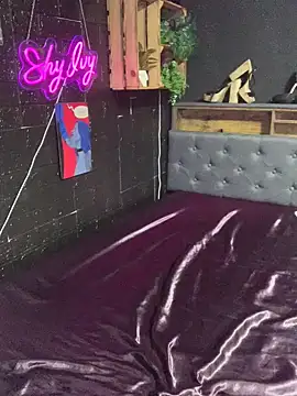 Shy-Ivy online show from April 2026 09:08:02 PM