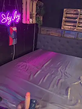 Shy-Ivy online show from December 2025 10:43:01 PM