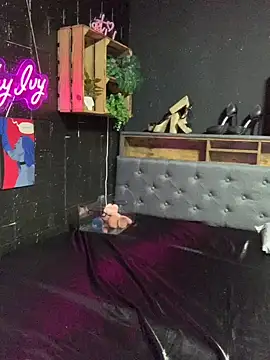 Snapshot of Shy-Ivy chatting on May 2026 10:03:01 PM Shy-Ivy online show from May 2026 10:03:01 PM
