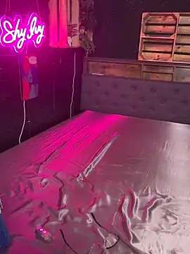 Shy-Ivy online show from December 2025 10:59:02 PM