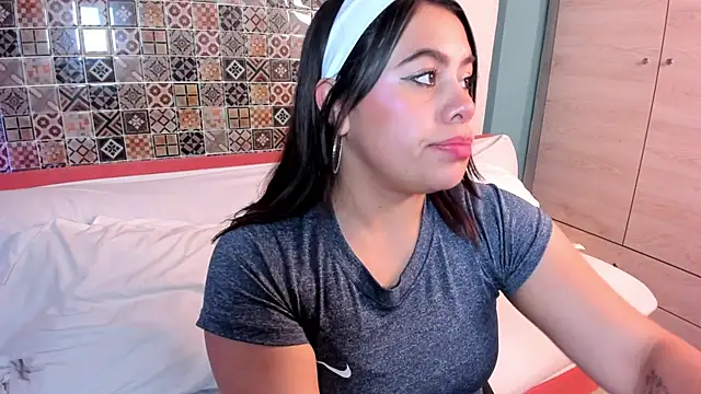 luna velvett  online show from December 2025 11:20:02 AM