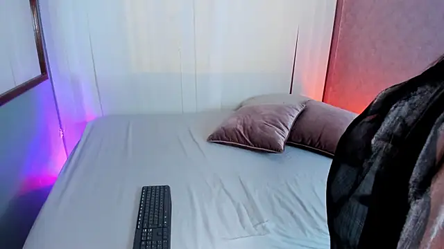 luna velvett  online show from December 2025 11:25:02 AM