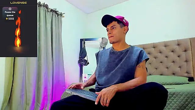 blorelopez online show from January 2026 06:34:02 PM