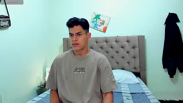 blorelopez online show from February 2026 09:37:01 PM