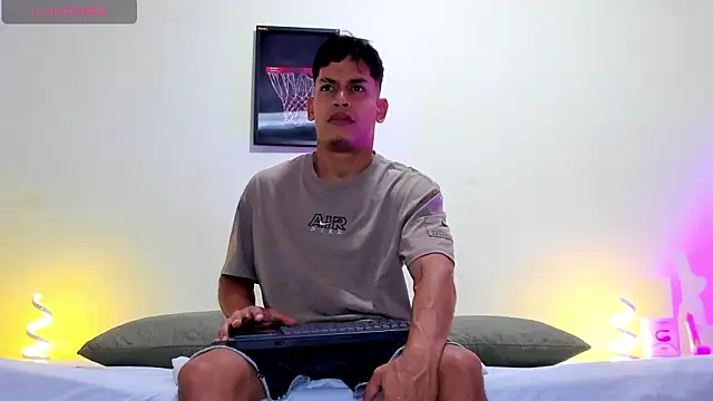 blorelopez online show from April 2026 03:46:01 PM