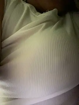 Snapshot of Sunset-yll chatting on November 2025 04:17:01 PM Sunset-yll online show from November 2025 04:17:01 PM