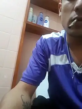FrappedLocking online show from May 2026 05:45:01 AM