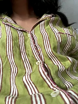 Snapshot of Neha_010 chatting on November 2025 05:51:02 AM Neha 010 online show from November 2025 05:51:02 AM