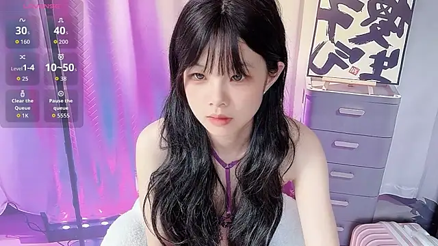 Snapshot of bunny-- chatting on December 2025 06:45:02 AM bunny-- online show from December 2025 06:45:02 AM