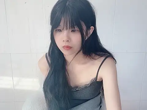 Snapshot of bunny-- chatting on November 2025 05:19:02 AM bunny-- online show from November 2025 05:19:02 AM