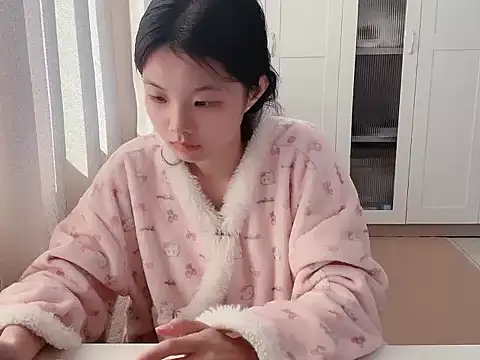 Snapshot of bunny-- chatting on November 2025 06:01:01 AM bunny-- online show from November 2025 06:01:01 AM