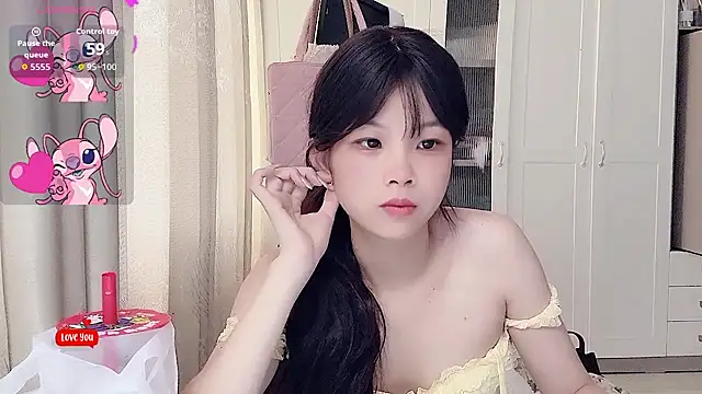 Snapshot of bunny-- chatting on July 2026 05:13:02 AM bunny-- online show from July 2026 05:13:02 AM